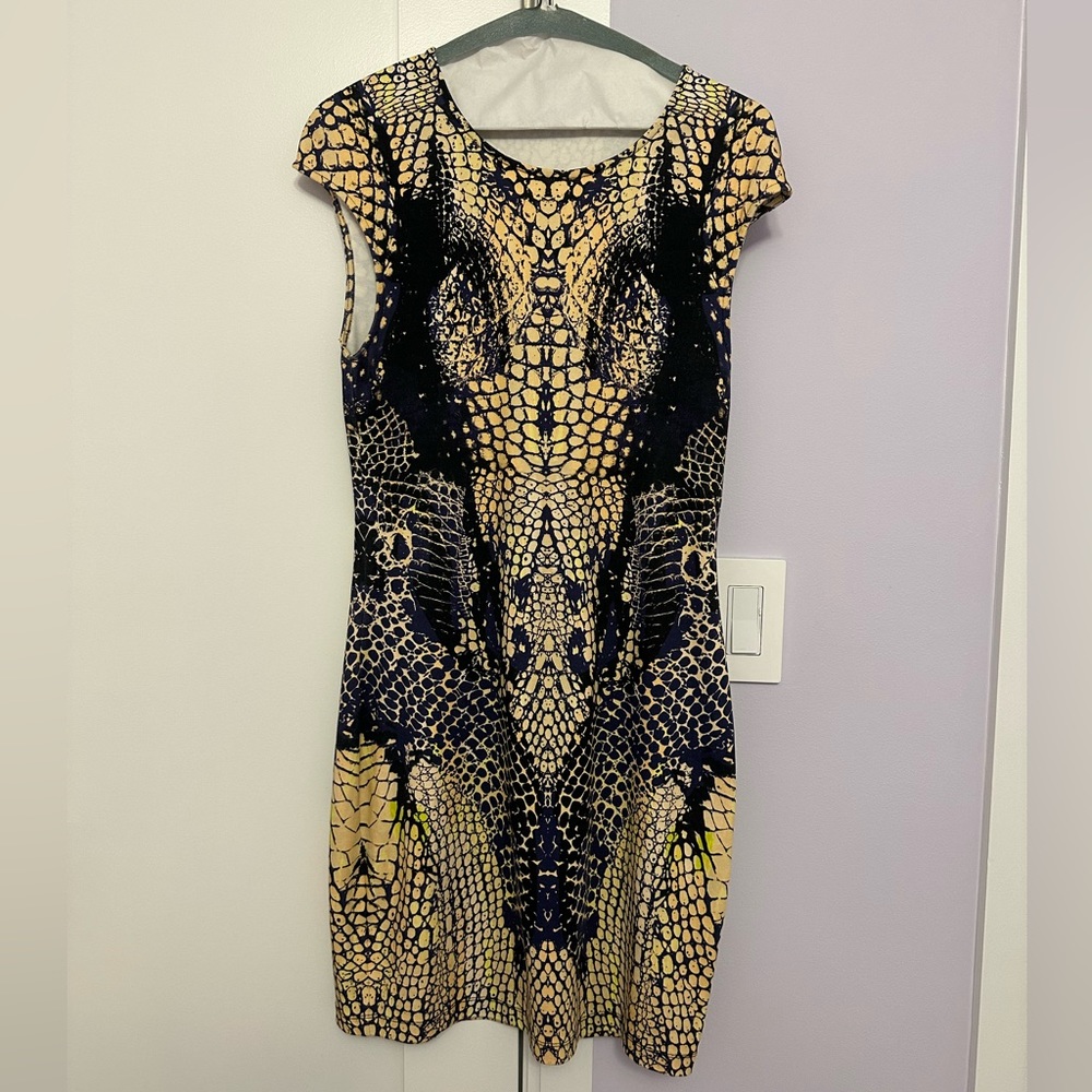 Alexander McQueen McQ form-fitted dress. Snakeskin pattern. Cotton. Beautiful!